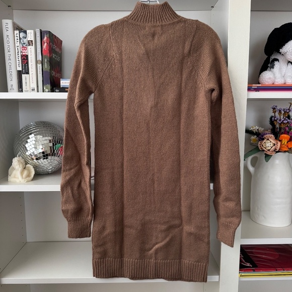 NWT LOVERS AND FRIENDS Anthea Sweater Dress in Camel - Picture 8 of 8